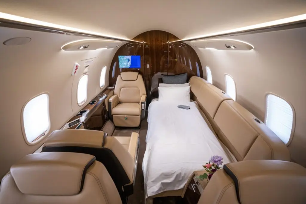 Bombardier Challenger 350 T7-DNK operated by Voluxis photo 3