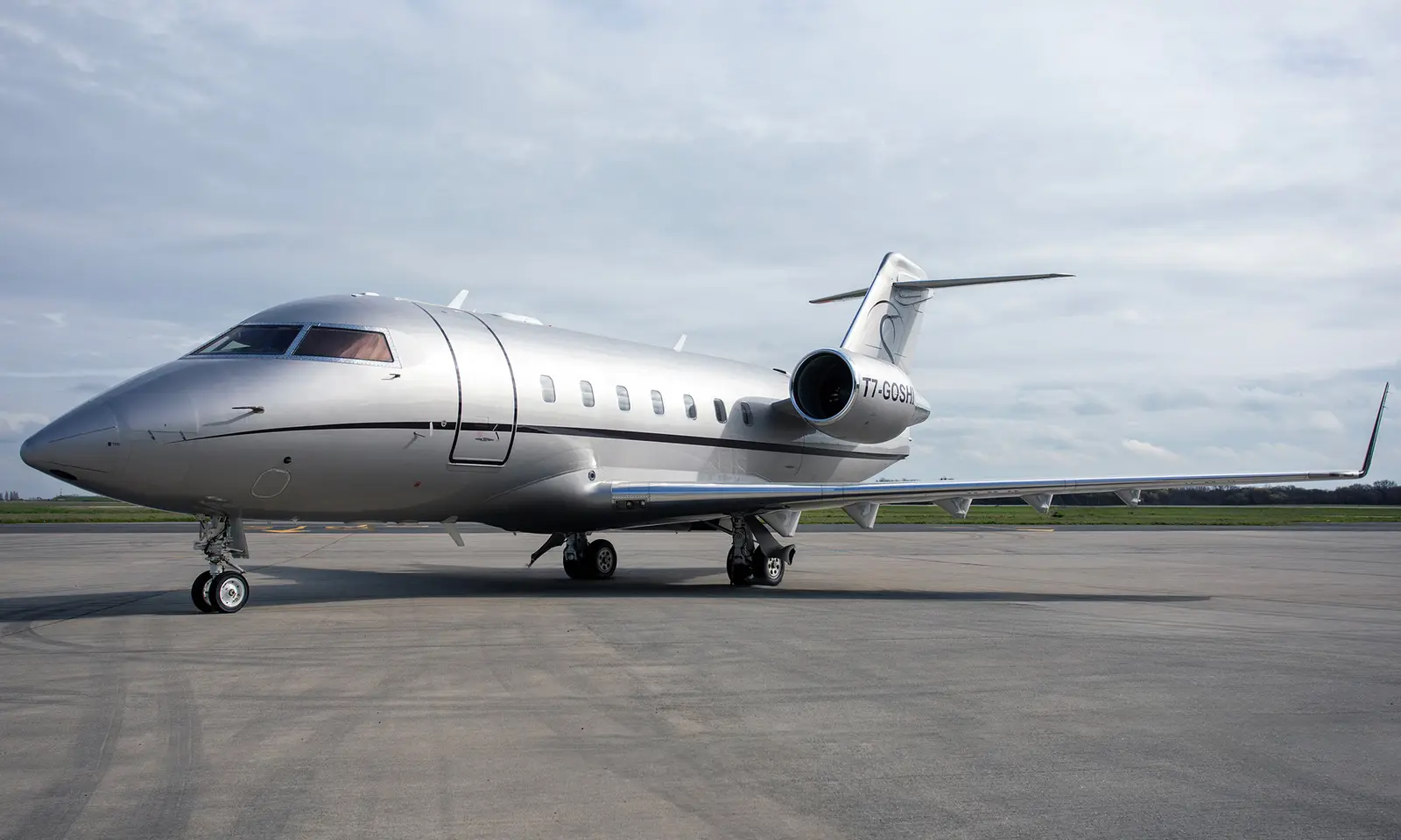 Bombardier Challenger 604 T7-GOSHI operated by Luxaviation Group Europe, exterior