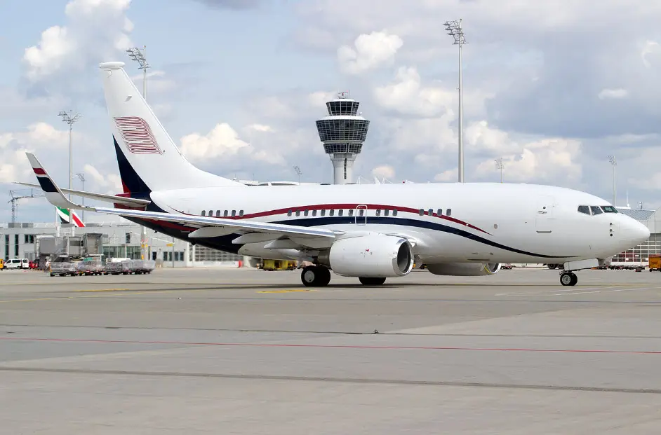 Boeing BBJ2 T7-MAK operated by Avcon Jet AG photo 2