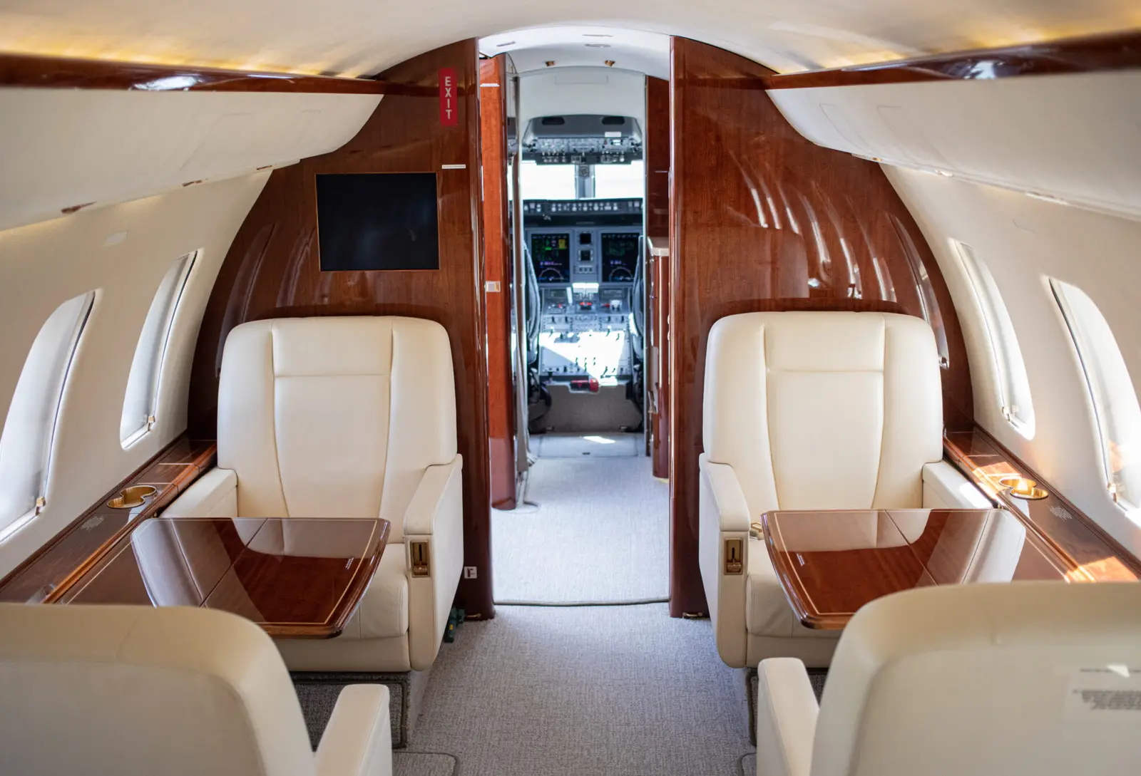 Bombardier Challenger 605 T7-POL operated by AXIS Aviation Group photo 2