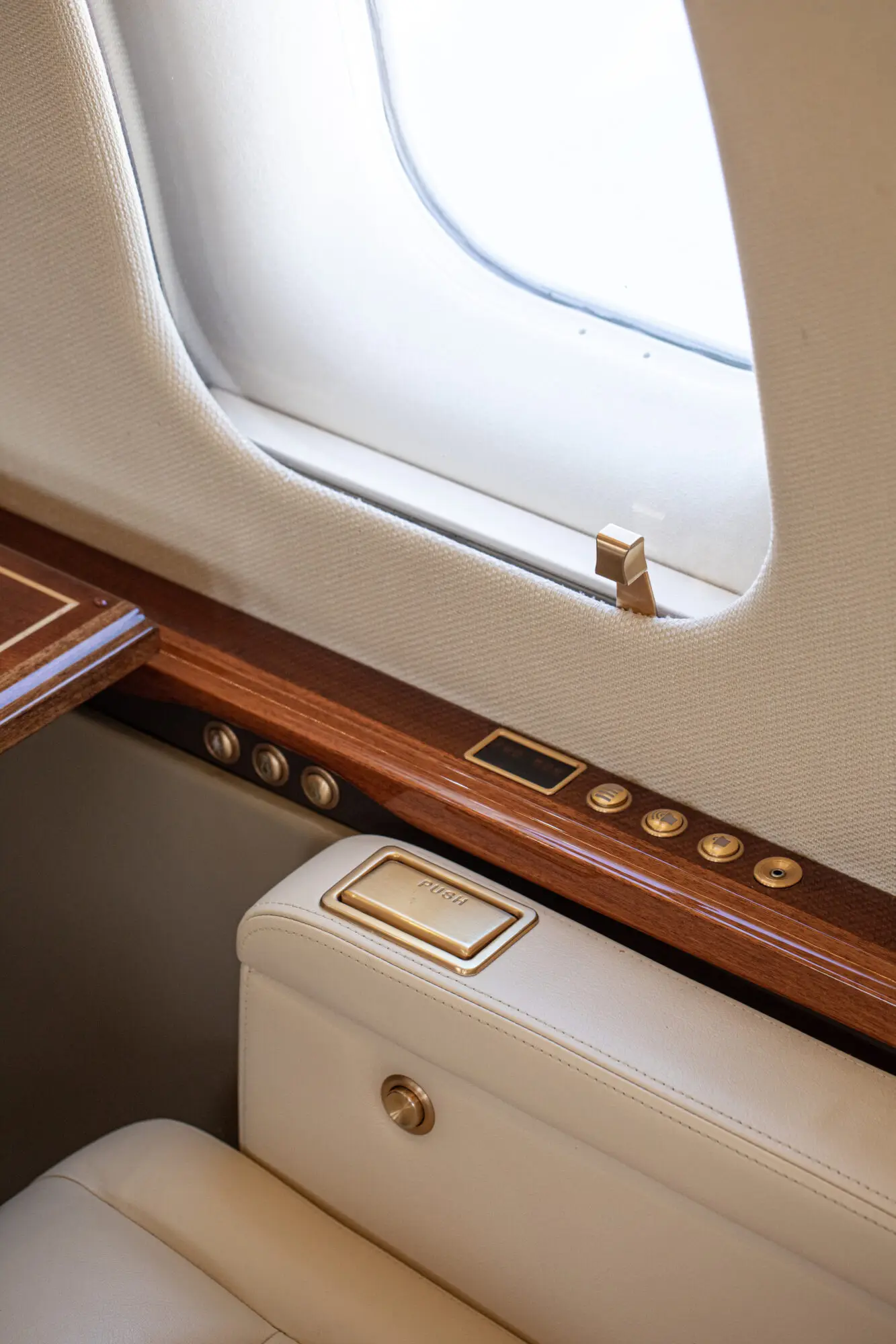 Bombardier Challenger 605 T7-POL operated by AXIS Aviation Group photo 5