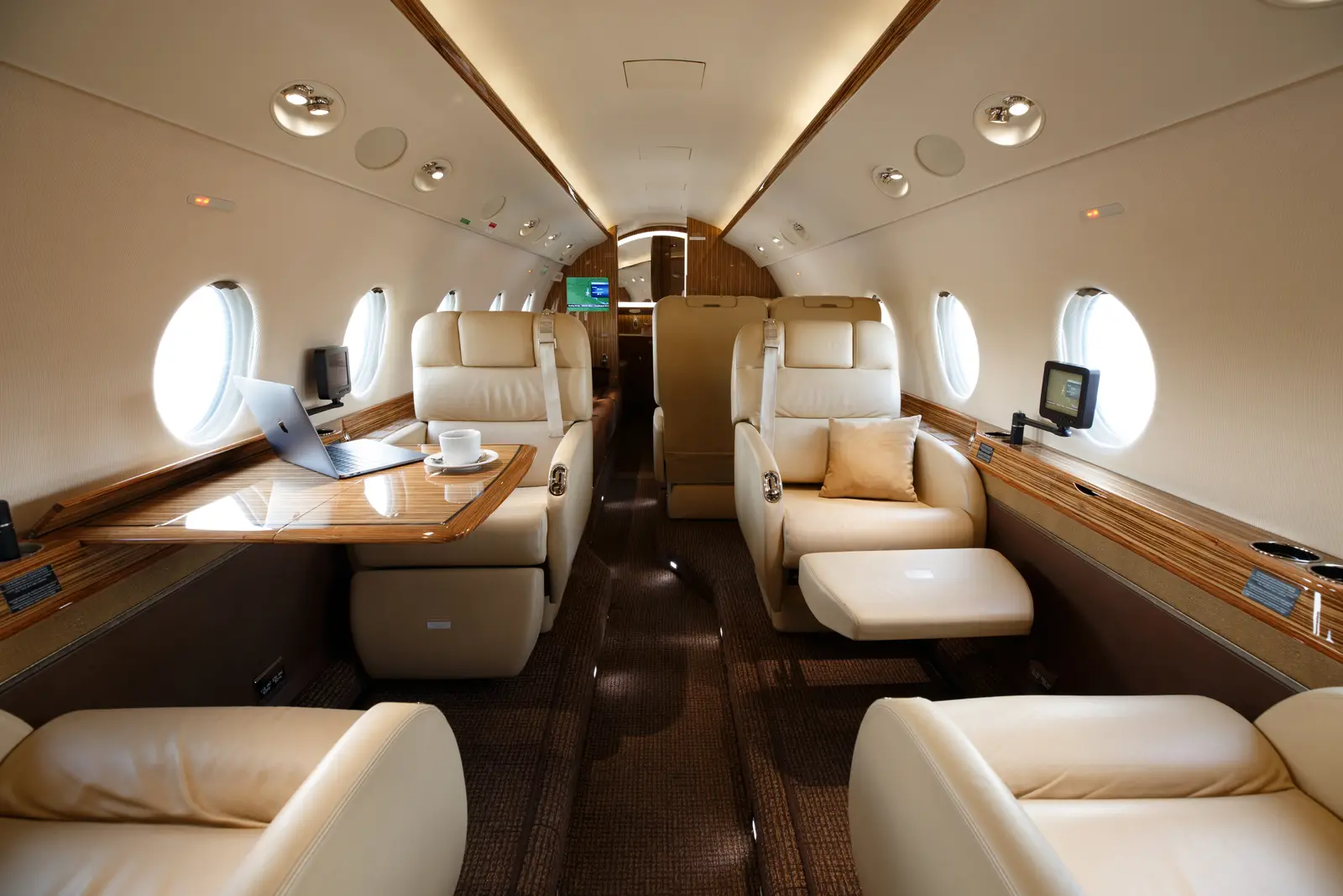 Gulfstream G200 T7-PRM operated by ICS-AERO photo 6