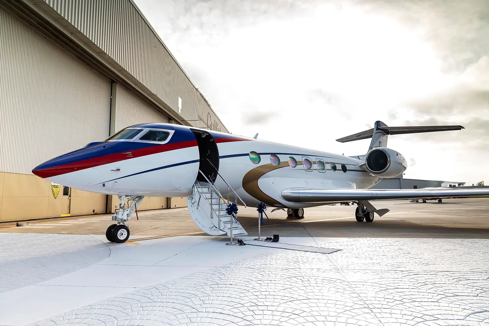 Gulfstream GVII-G600 T7-RAVI operated by Empire Aviation Group photo 3