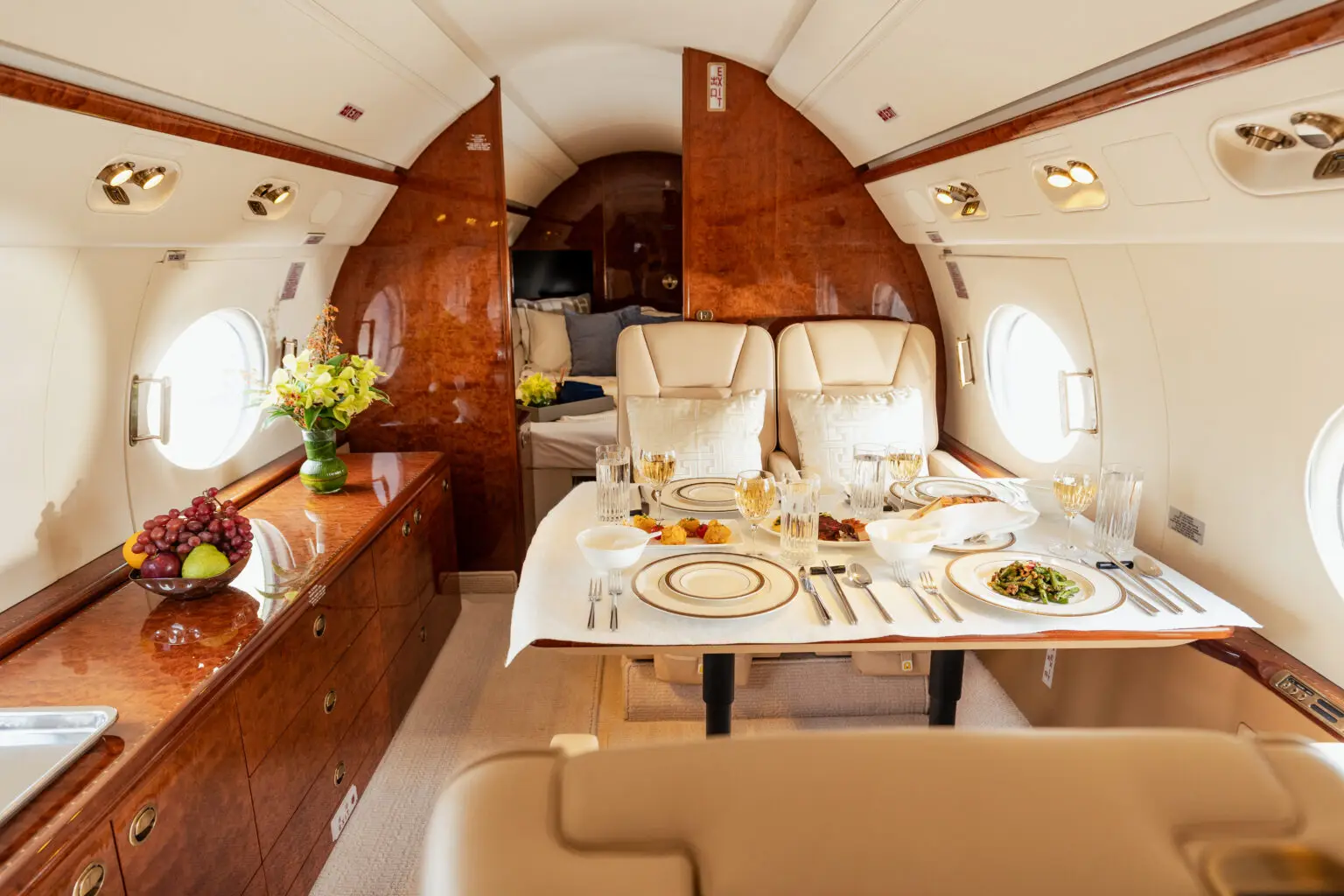 Gulfstream G550 T7-RSG operated by Voluxis photo 6