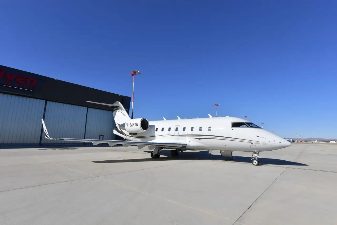 Bombardier Challenger 604 T7-SAHIN operated by Avcon Jet AG, exterior
