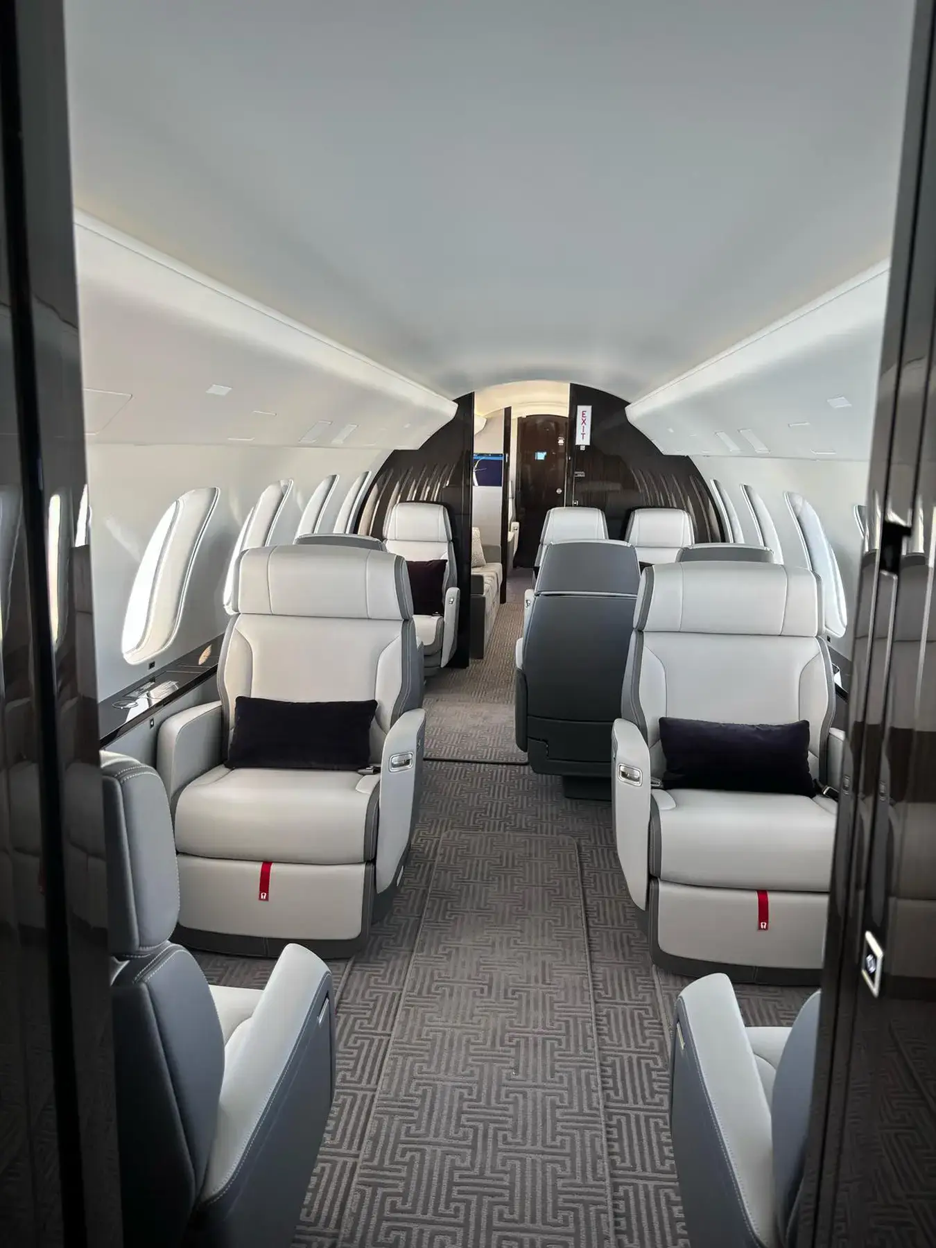 Bombardier Global 7500 T7-TBA operated by Avcon Jet AG photo 2