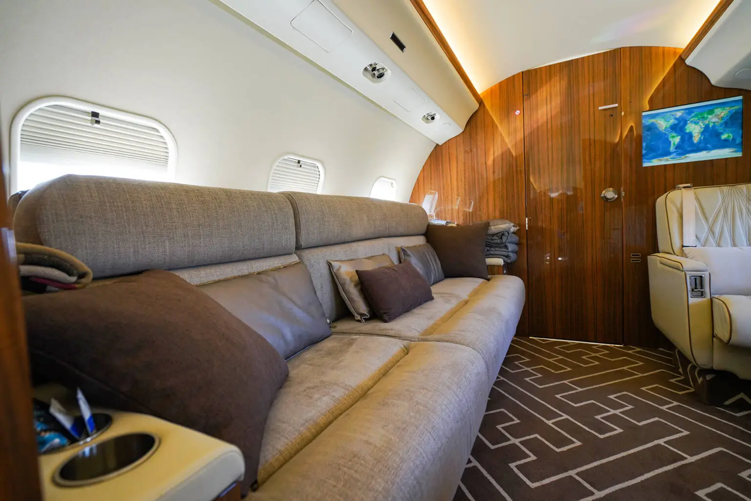Bombardier Global Express TC-CHN operated by Black Eagle Aero photo 5
