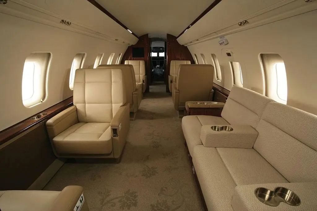 Bombardier Challenger 605 TC-CLK operated by Swan Aviation photo 2