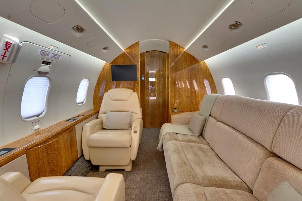 Bombardier Challenger 300 TC-EAR operated by Genel Havacilik photo 2