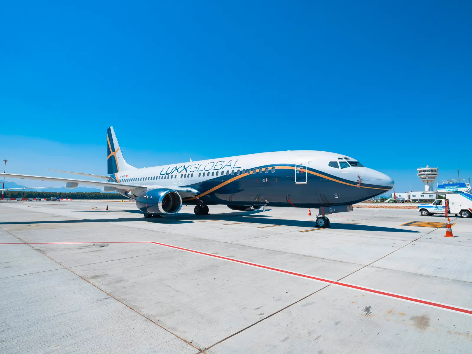 Boeing 737-800 TC-MGJ operated by Mavi Gök Airlines (MGA), exterior
