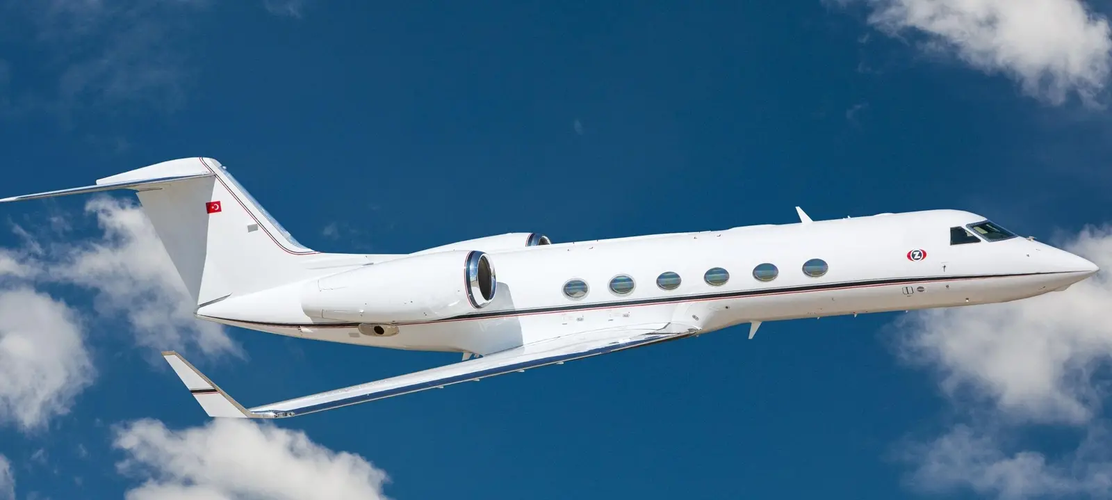 Gulfstream G450 TC-MZA operated by Zorlu Air Havacilik A.S. photo 4