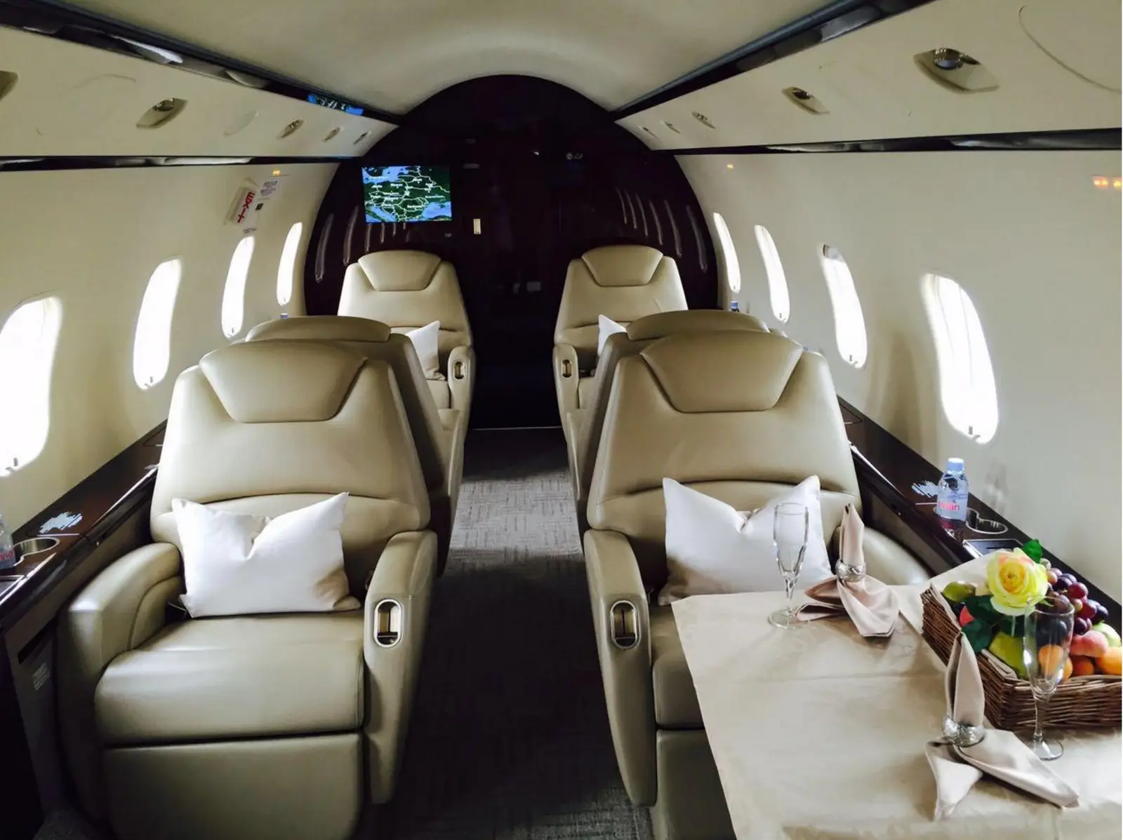Bombardier Challenger 300 TC-SPL operated by Sozjet photo 5