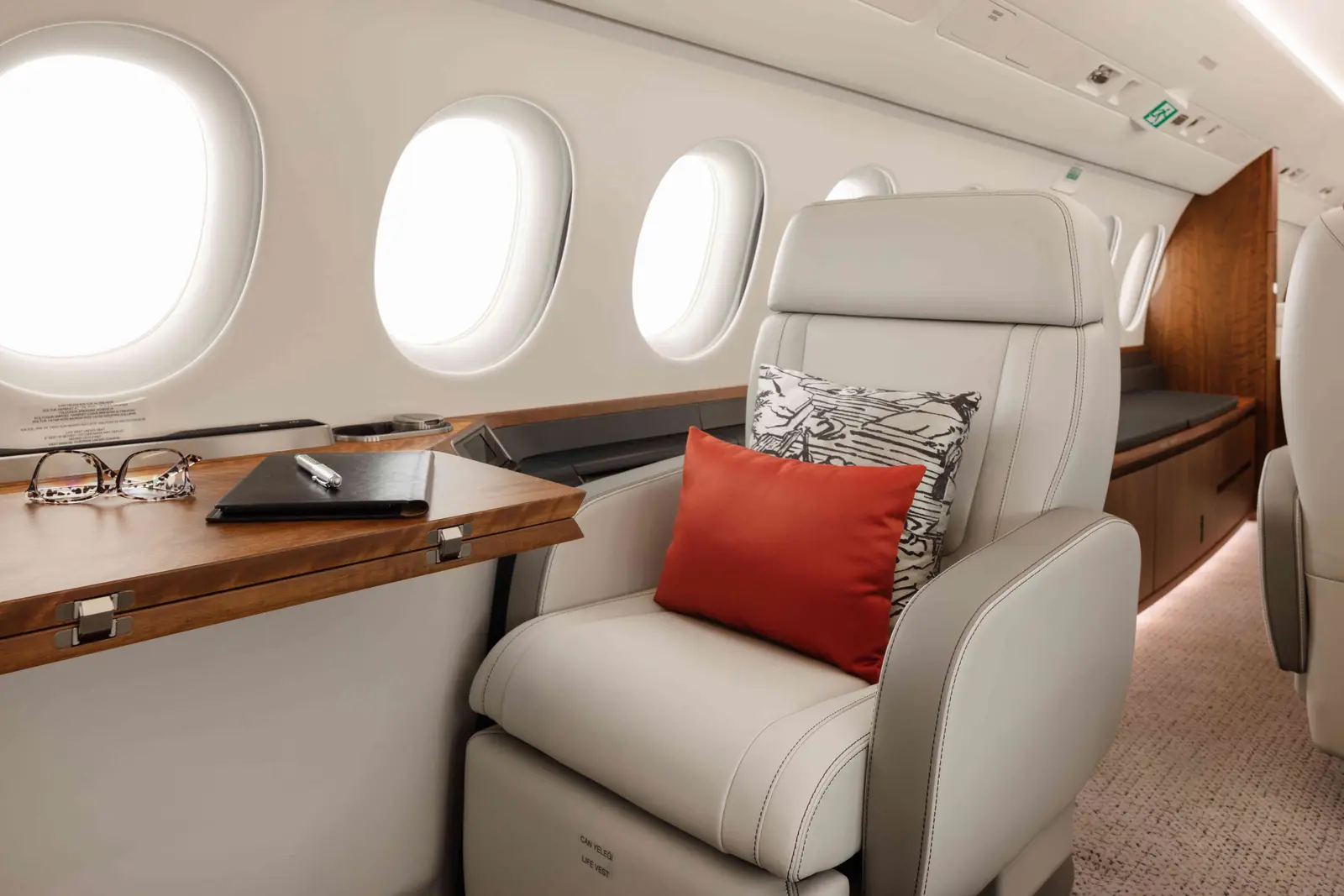 Dassault Falcon 8X TC-SSA operated by Setair photo 3