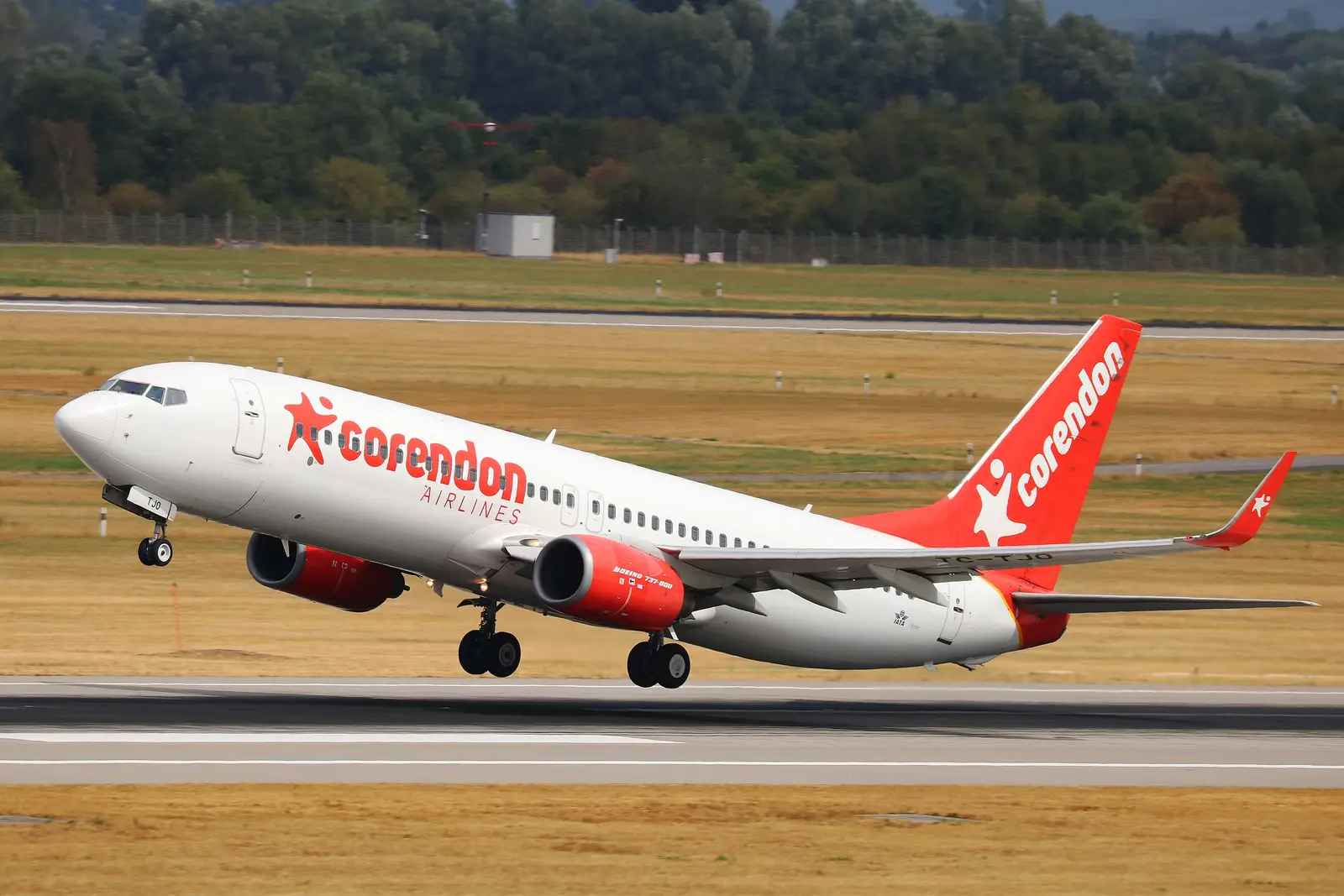 Boeing 737-800 TC-TJO operated by Corendon Airlines, exterior