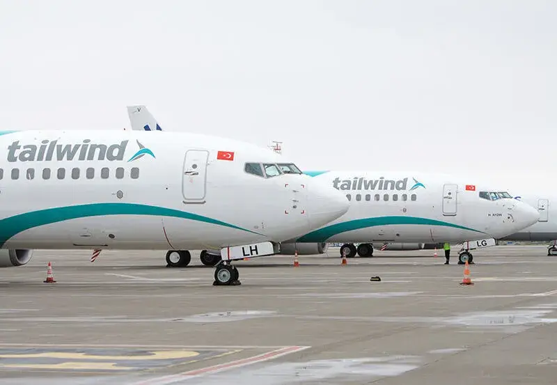 Boeing 737-400 TC-TLB