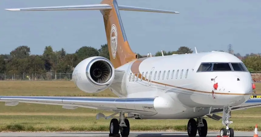 Bombardier Global 5000 TC-YRZ operated by Aeroglobe Aviation Services photo 4