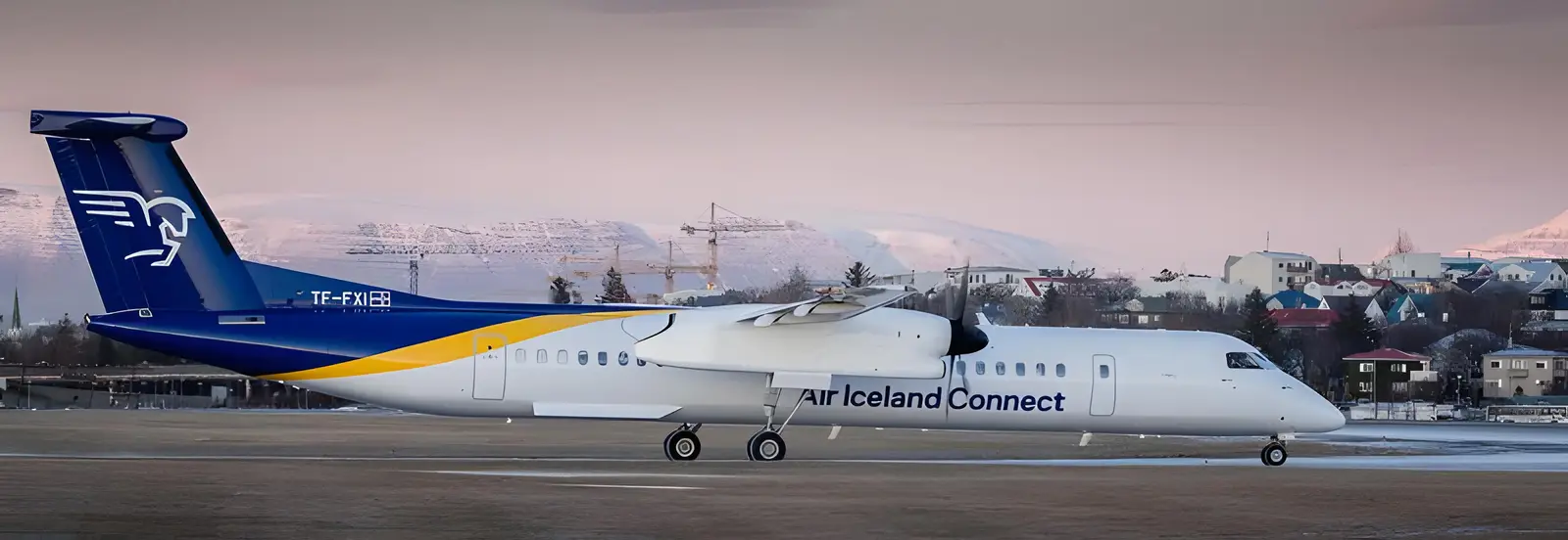 De Havilland DHC-8-Q200 TF-FXI operated by Icelandair Cargo photo 3