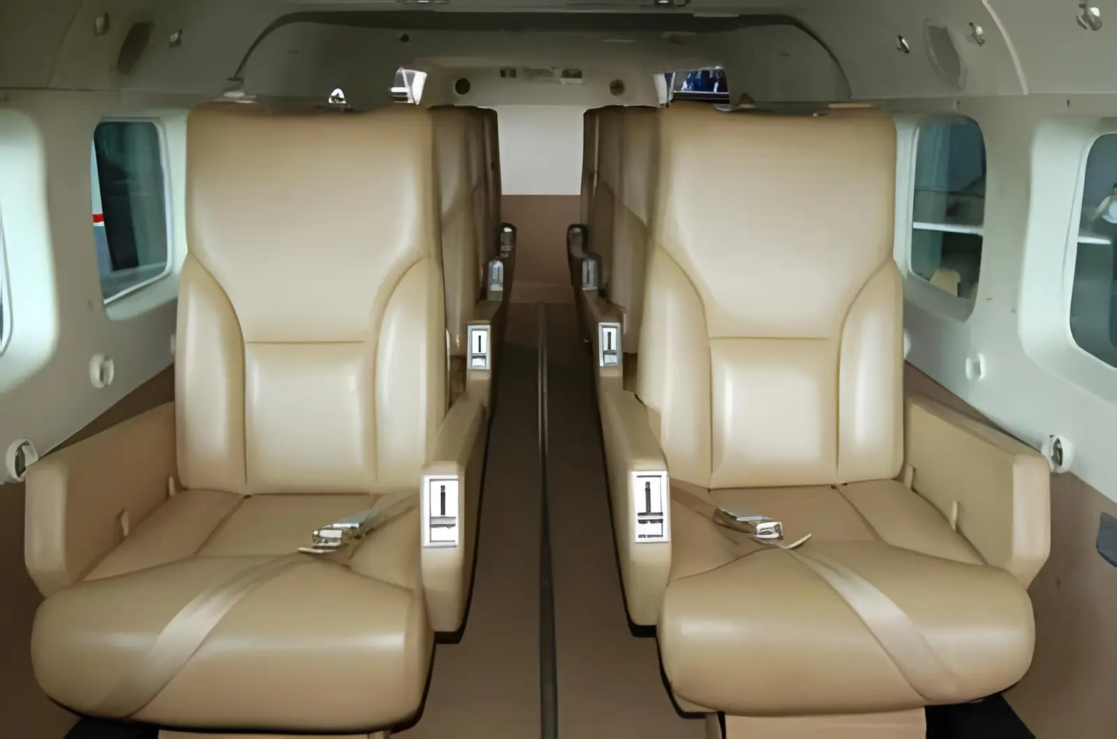 Cessna 208 TI-BAY operated by Aerobell Air Charter photo 3