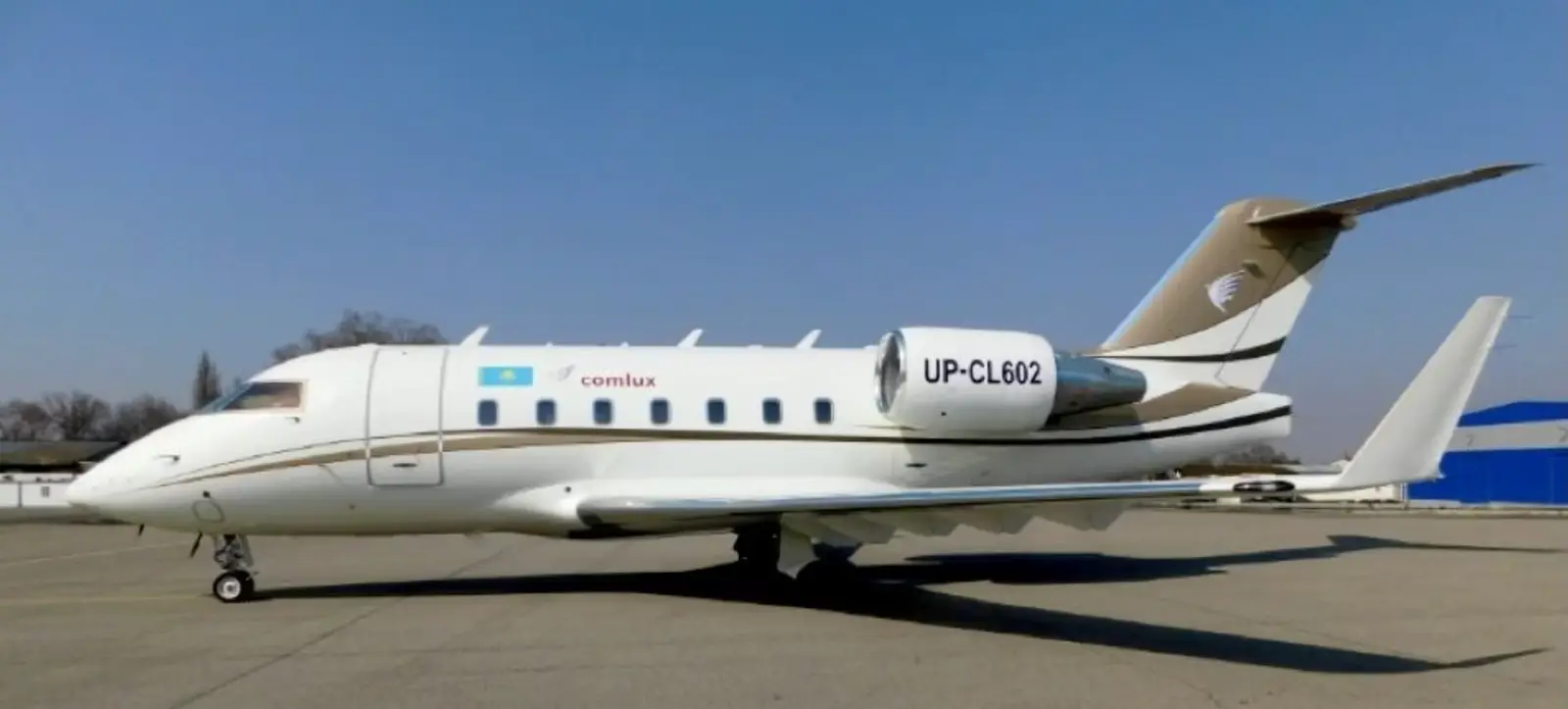 Bombardier Challenger 604 UP-CL602