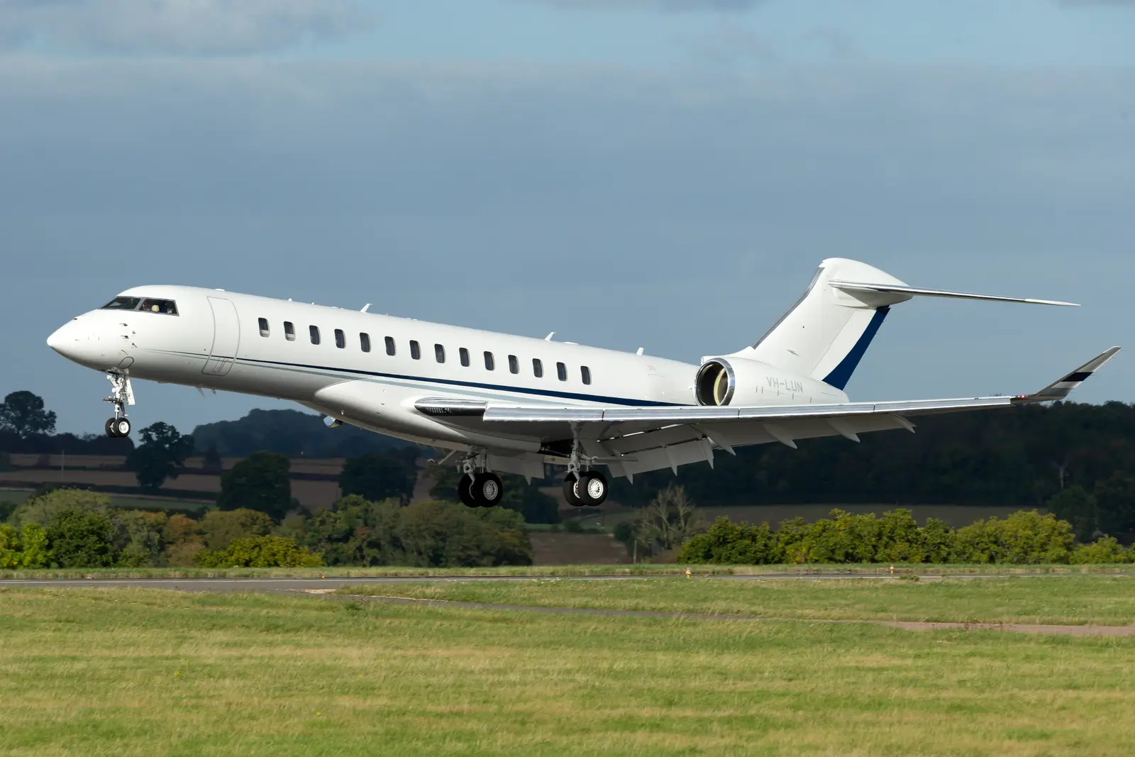 Bombardier Global 7500 VH-LUN operated by AerisJet, exterior