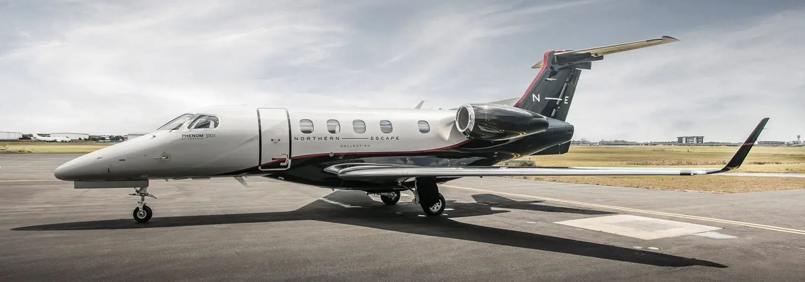 Embraer Phenom 300 VH-NSQ operated by Avcair photo 4