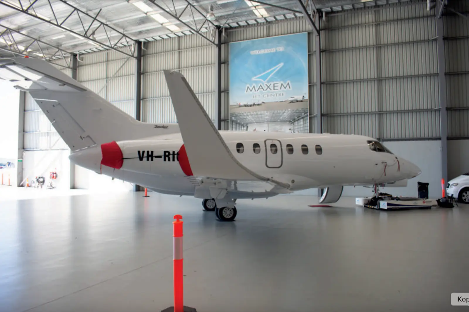 Beechcraft Hawker 800XP VH-RIO operated by Seletar Jet Charter Pte Ltd (Red Dot Air Ambulance Pte Ltd) photo 5