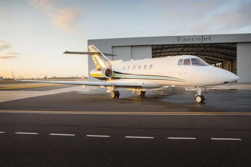 Beechcraft Hawker 850XP VH-RIU operated by Luxaviation Asia-Pacific photo 5