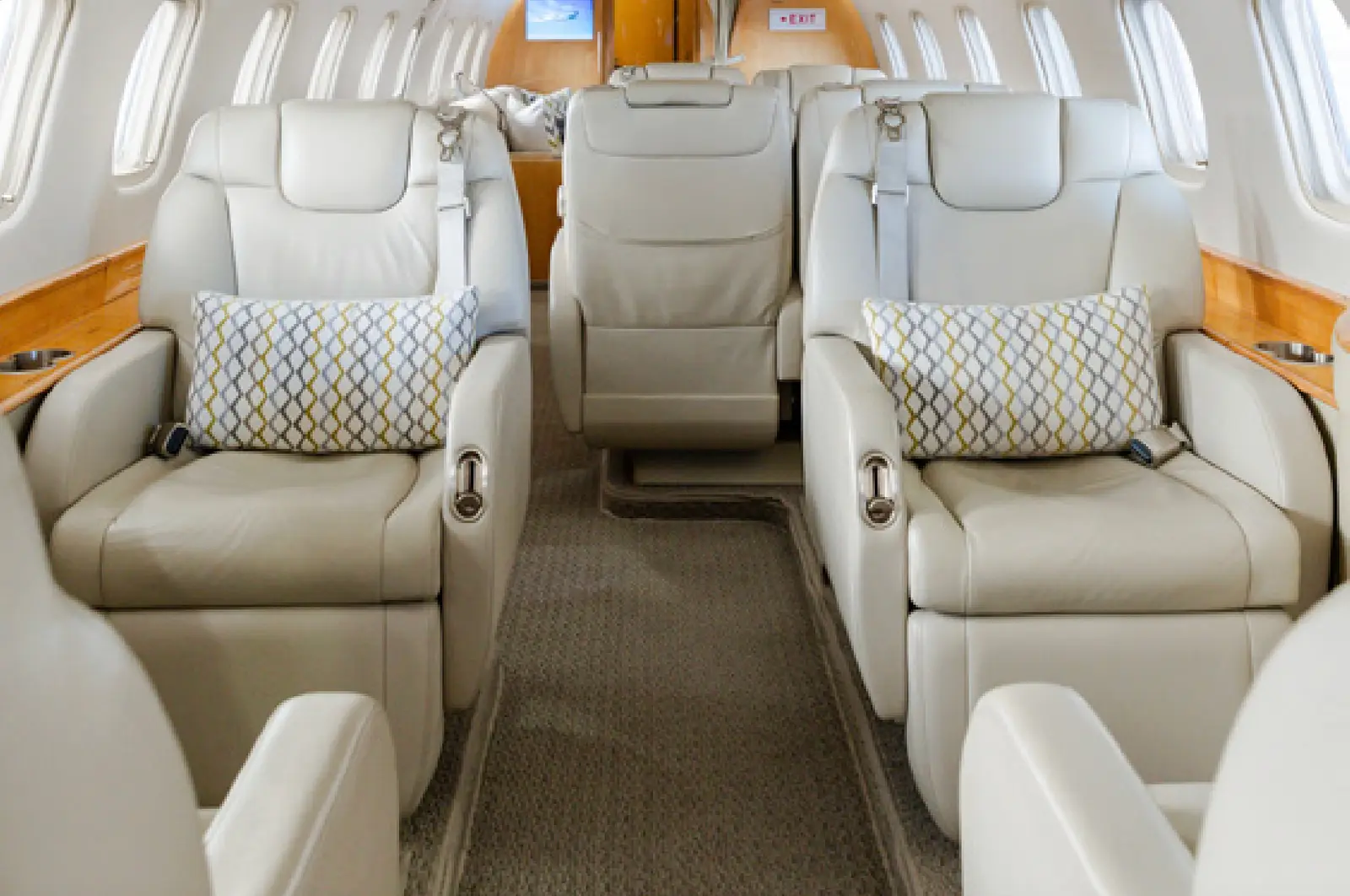 Embraer Legacy 600 VH-VLT operated by Global Jet International photo 4