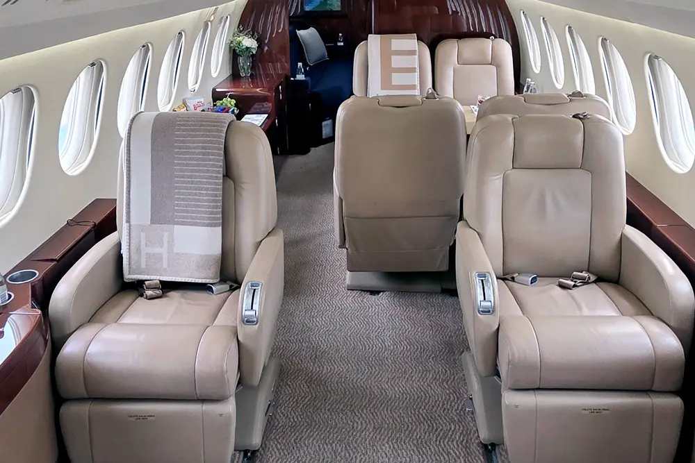 Dassault Falcon 7X VH-X78 operated by Luxaviation Asia-Pacific photo 3