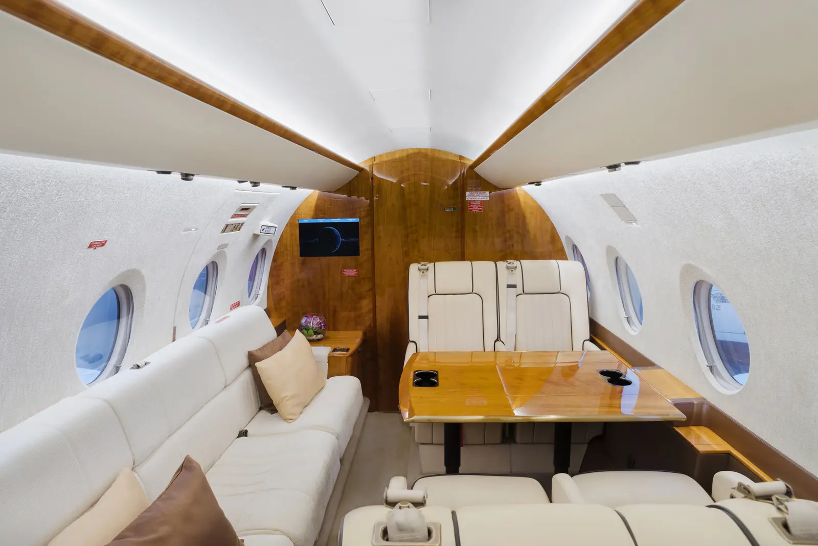 Gulfstream G280 VP-BBI operated by ASG Business Aviation photo 5