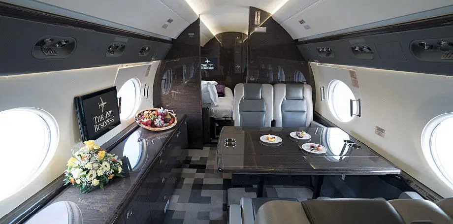Gulfstream G550 VP-CHI operated by L.A Aviation UAE photo 3
