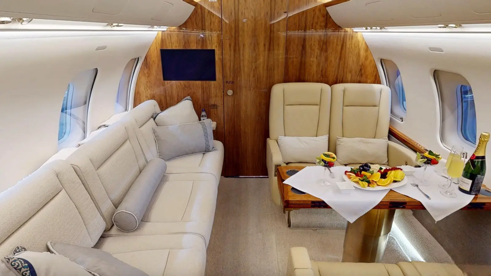 Bombardier Challenger 605 VQ-BAR operated by Comlux Aviation photo 6