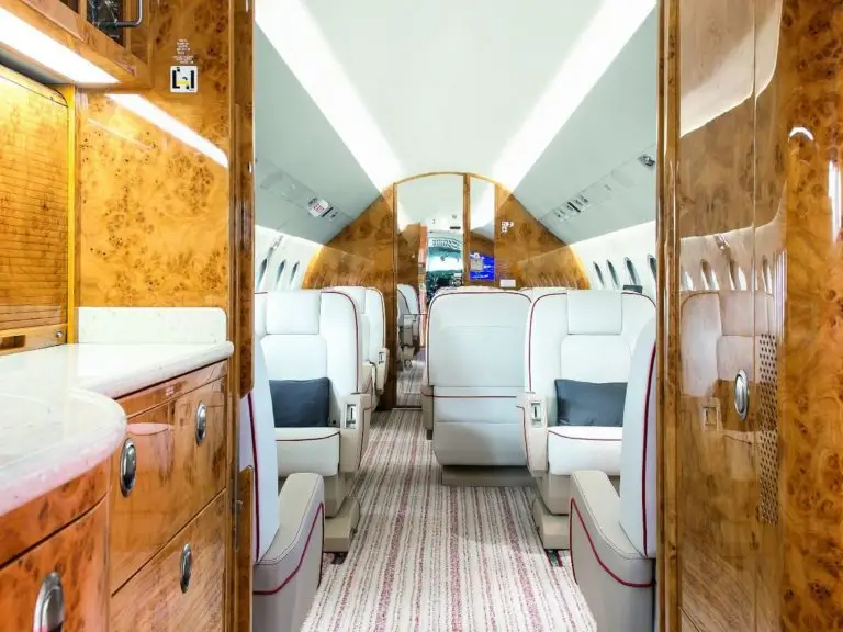 Dassault Falcon 2000LX VT-BVV operated by Air Charter Services Pvt. Ltd. photo 3