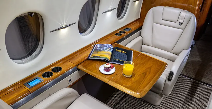 Beechcraft Hawker 4000 VT-KVR operated by Transworld Group photo 4