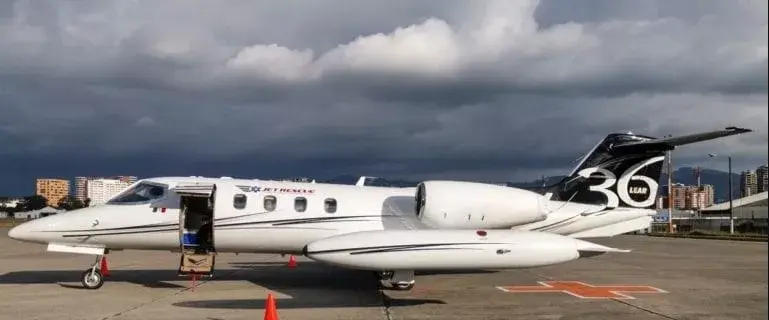 Bombardier Learjet 60XR XA-DOC operated by Jet Rescue Air Ambulance photo 4