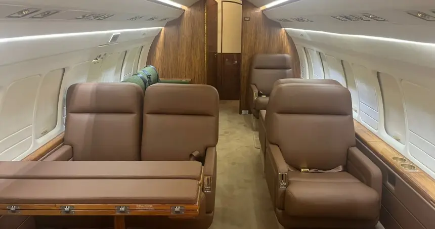 Bombardier Challenger 601-3A XA-HSS operated by Performance Air SA photo 3