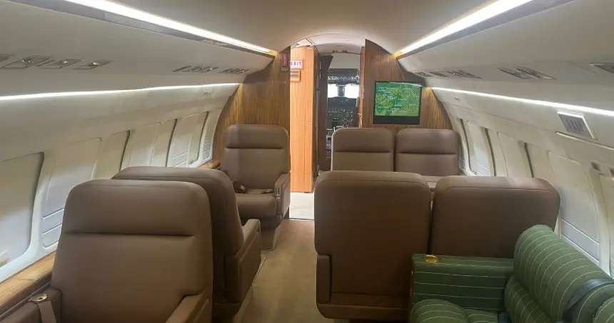 Bombardier Challenger 601-3A XA-HSS operated by Performance Air SA photo 5