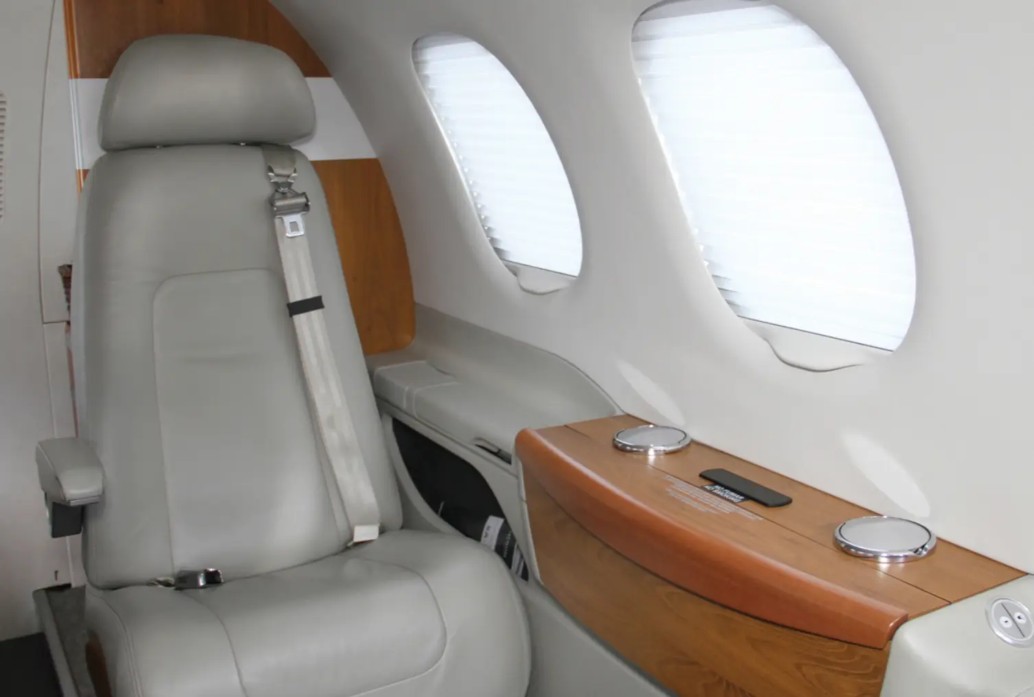 Embraer Phenom 100 XA-JTL operated by Jetlife photo 2