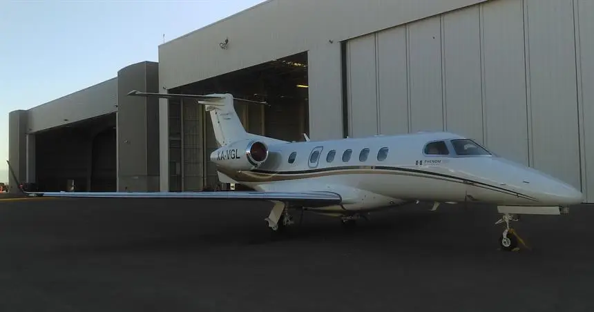 Embraer Phenom 300 XA-VGL operated by Jetlife photo 3