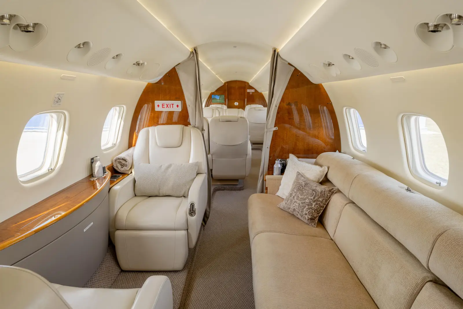 Embraer Legacy 650 YL-DAN operated by Union Aviation photo 4