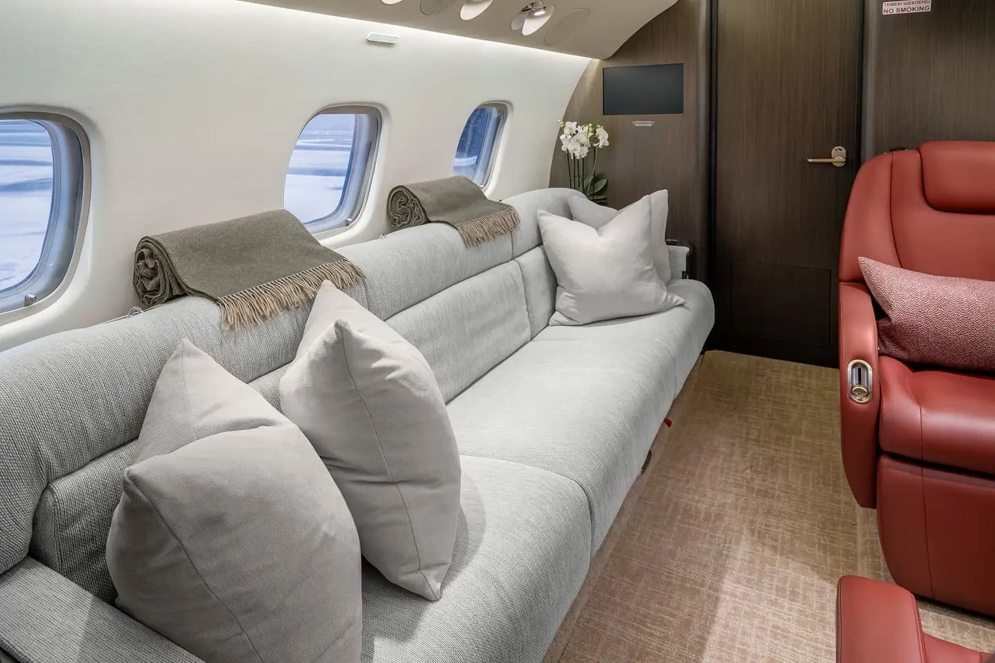 Embraer Legacy 650 YL-ECT operated by Union Aviation photo 5