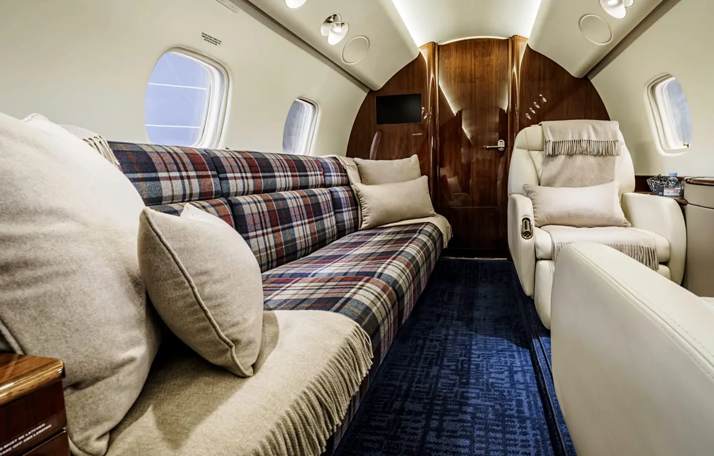 Embraer Legacy 650 YL-ION operated by Union Aviation photo 5