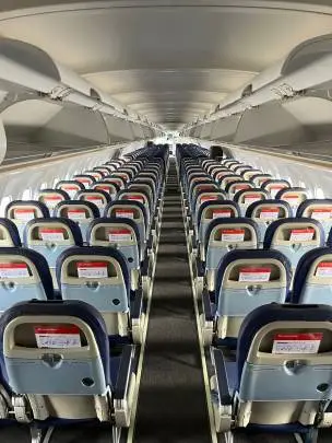 Airbus A321-200 YL-LDQ operated by SmartLynx Airlines photo 3