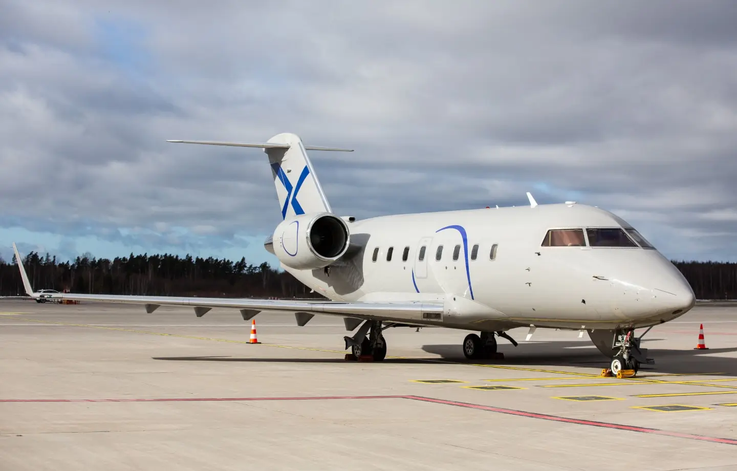 Bombardier Challenger 604 YL-TIM
