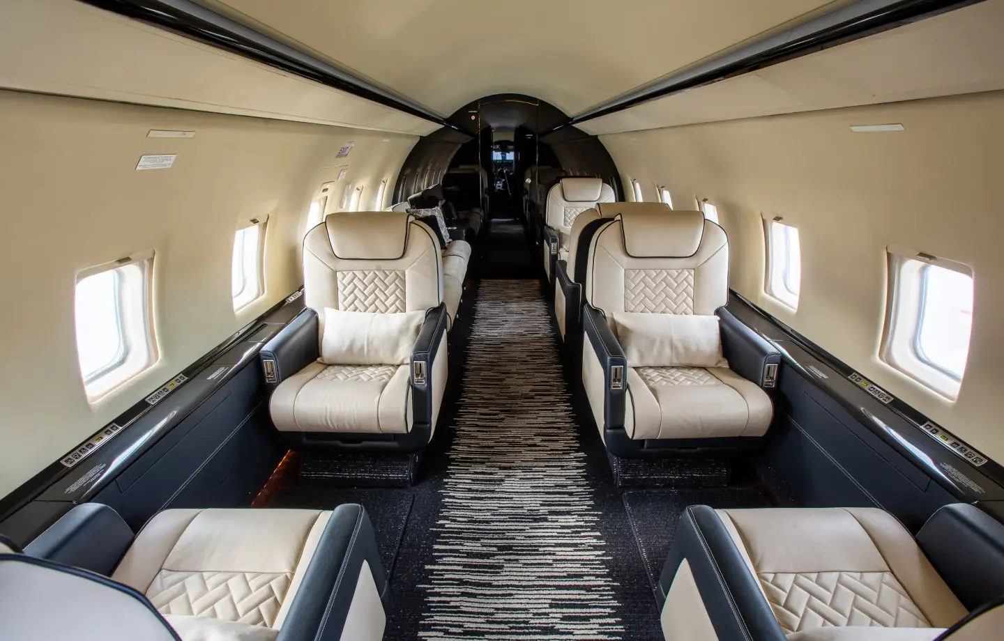 Bombardier Challenger 604 YL-TIM operated by Union Aviation photo 2