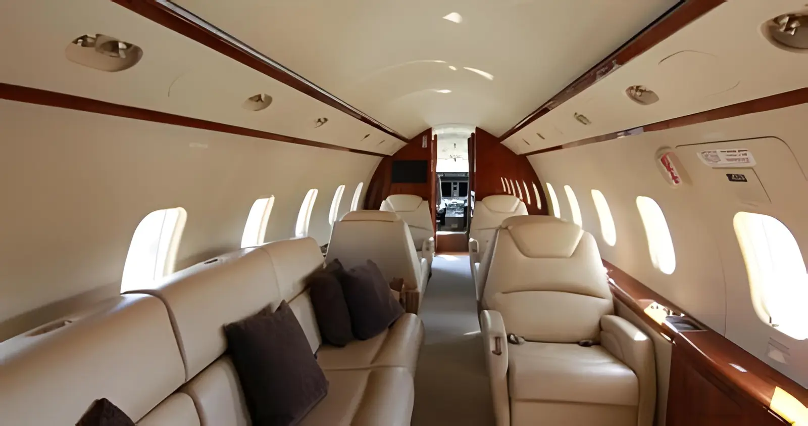 Bombardier Challenger 300 YR-TRC operated by Toyo Aviation photo 5