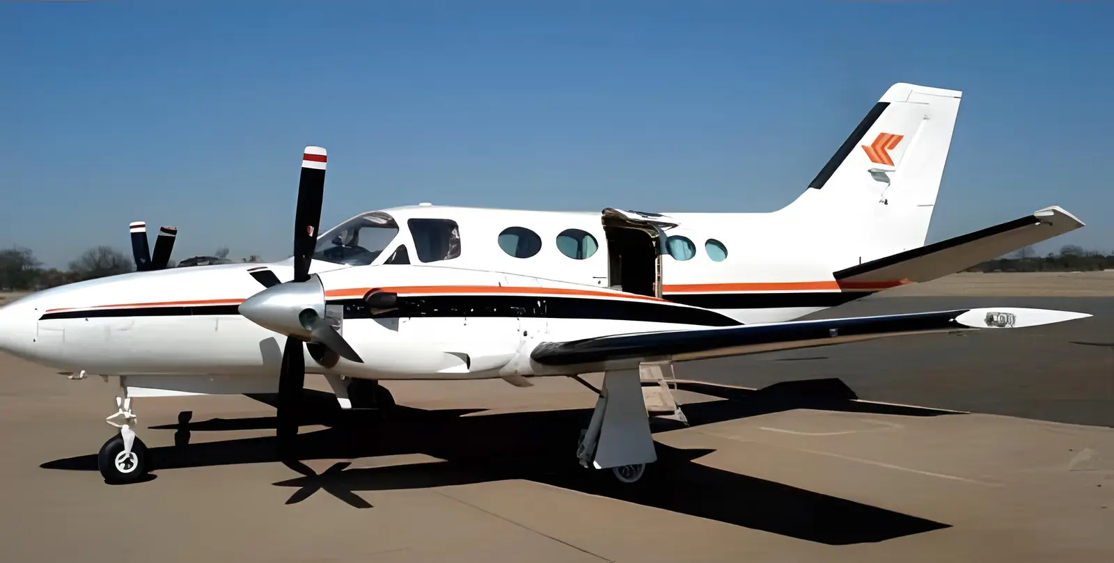 Cessna 425 ZS-KSU operated by Avex Air Transport photo 2