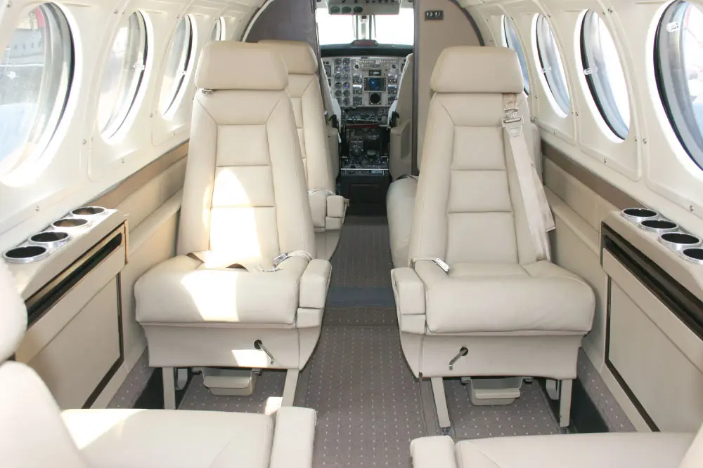 Beechcraft King Air 200 ZS-PPG operated by Luxaviation Africa photo 2