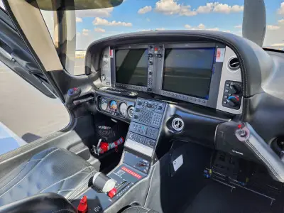 Cirrus SR22 ZS-SSD operated by Absolute Aviation photo 5