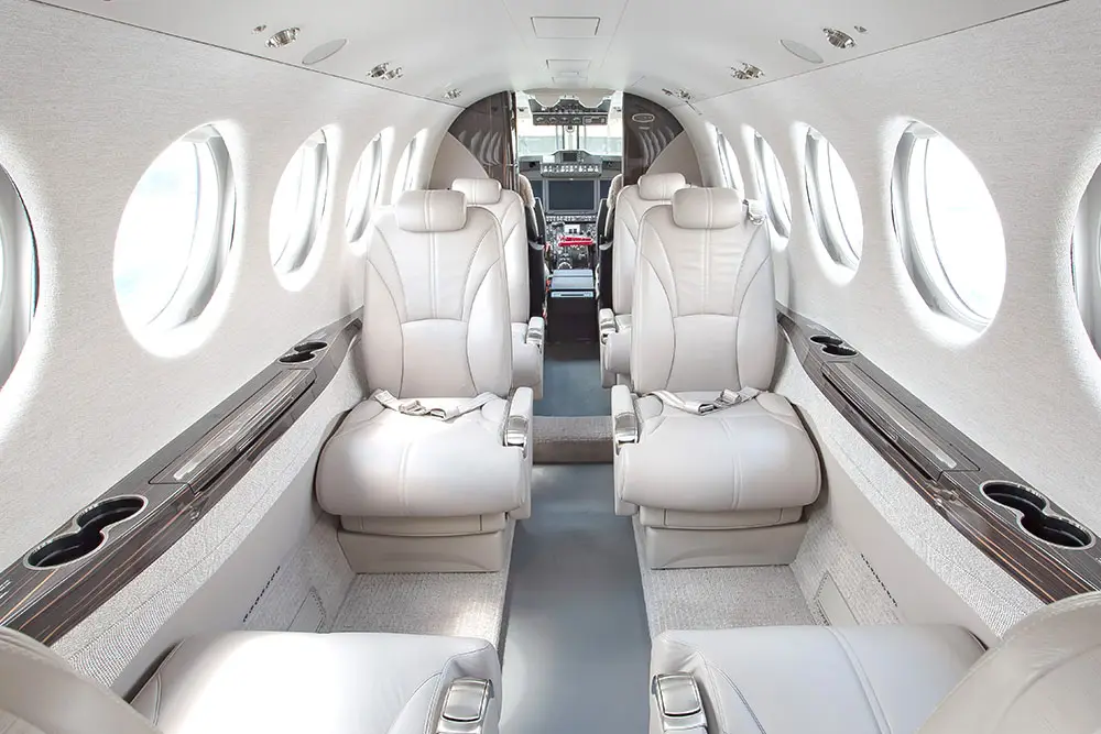 Beechcraft King Air 260 ZS-TWP operated by Luxaviation Africa photo 3